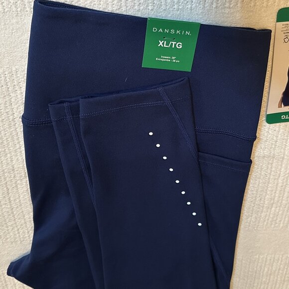Danskin Women's High Rise Brushed Leggings with Reflective dots Size xl NWT - Picture 5 of 6